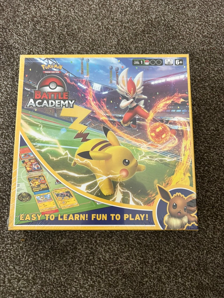 Pokémon Trading Card Game Battle Academy (Cinderace V, Pikachu V & Eevee V)