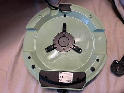 Giles & Posner EK6223GSGR Crepe Maker – Electric Pancake Hotplate, Non-Stick Cooking Surface, Large 30cm (12”) Plate, Adjustable Temperature Control Knob, Batter Spreader & Spatula, 1200 W, Green