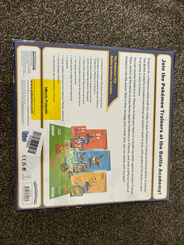 Pokémon Trading Card Game Battle Academy (Cinderace V, Pikachu V & Eevee V)