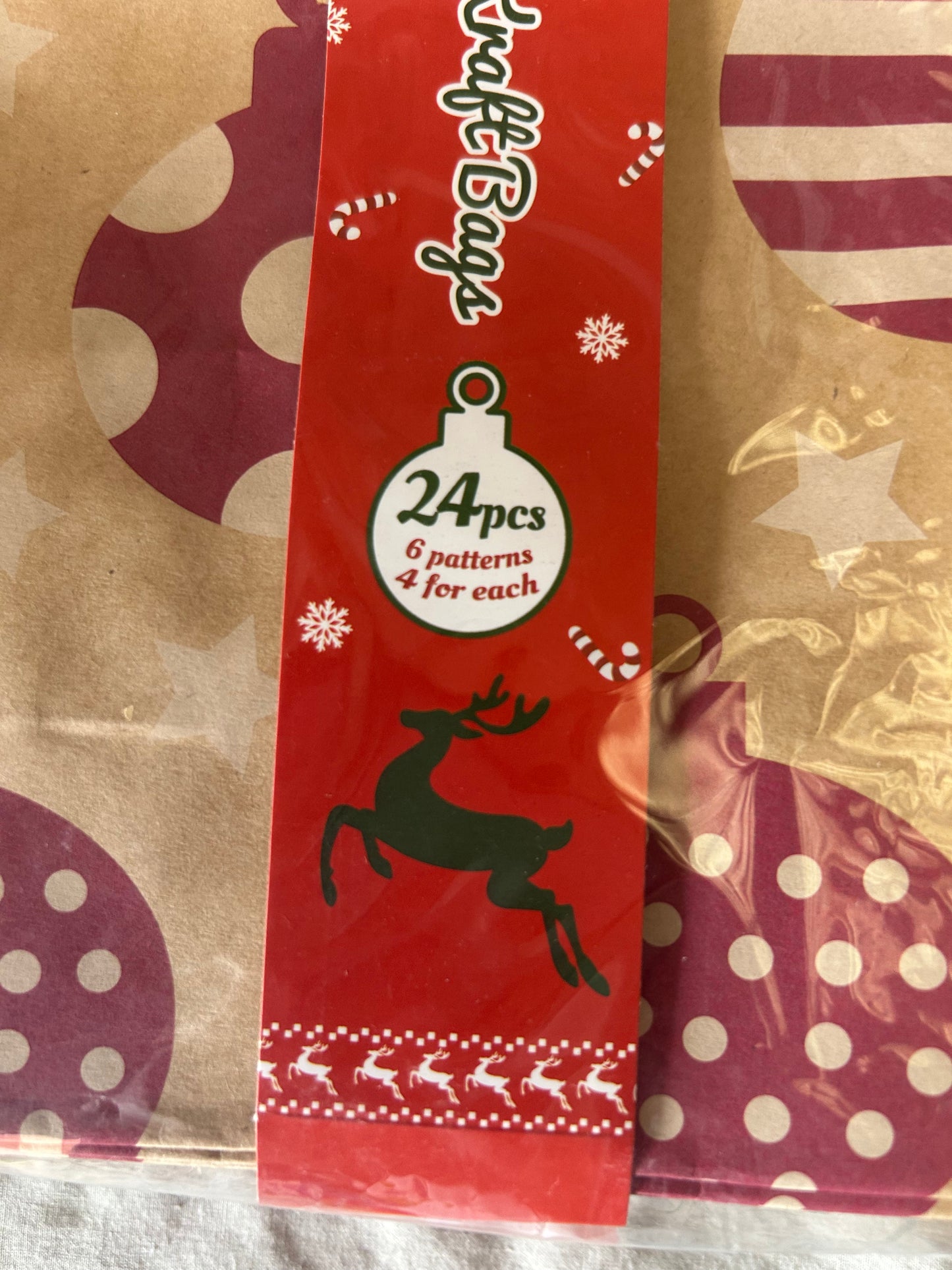 24 PCS Kraft Christmas Bags, Cabilock 6 Style Christmas Gift Bags for Presents, Christmas Wrapping Bag Gift Wrap Bags Xmas Present Bags with Handle, Small Paper Christmas Gift Box for Festival Party