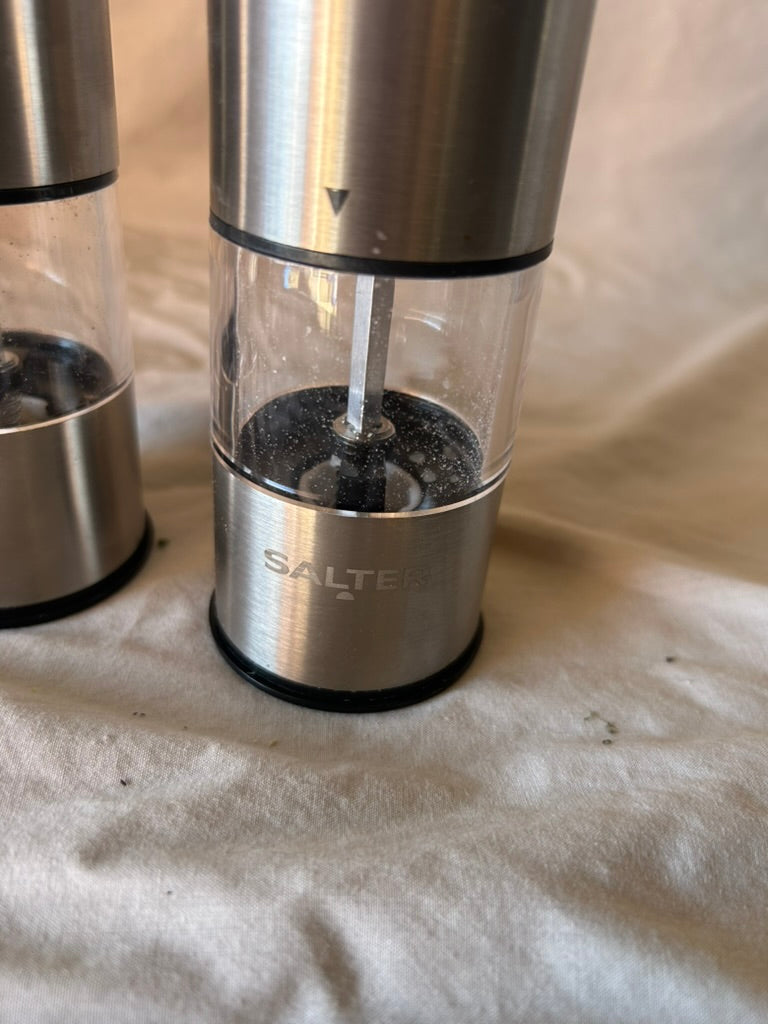 Salter COMBO-9684 Electric Salt & Pepper Grinder Set Stainless Steel Mills & Funnel, Push Button Operation, Battery Powered, Ceramic Mechanism, Adjustable Fine to Coarse Grind, Easy Refill