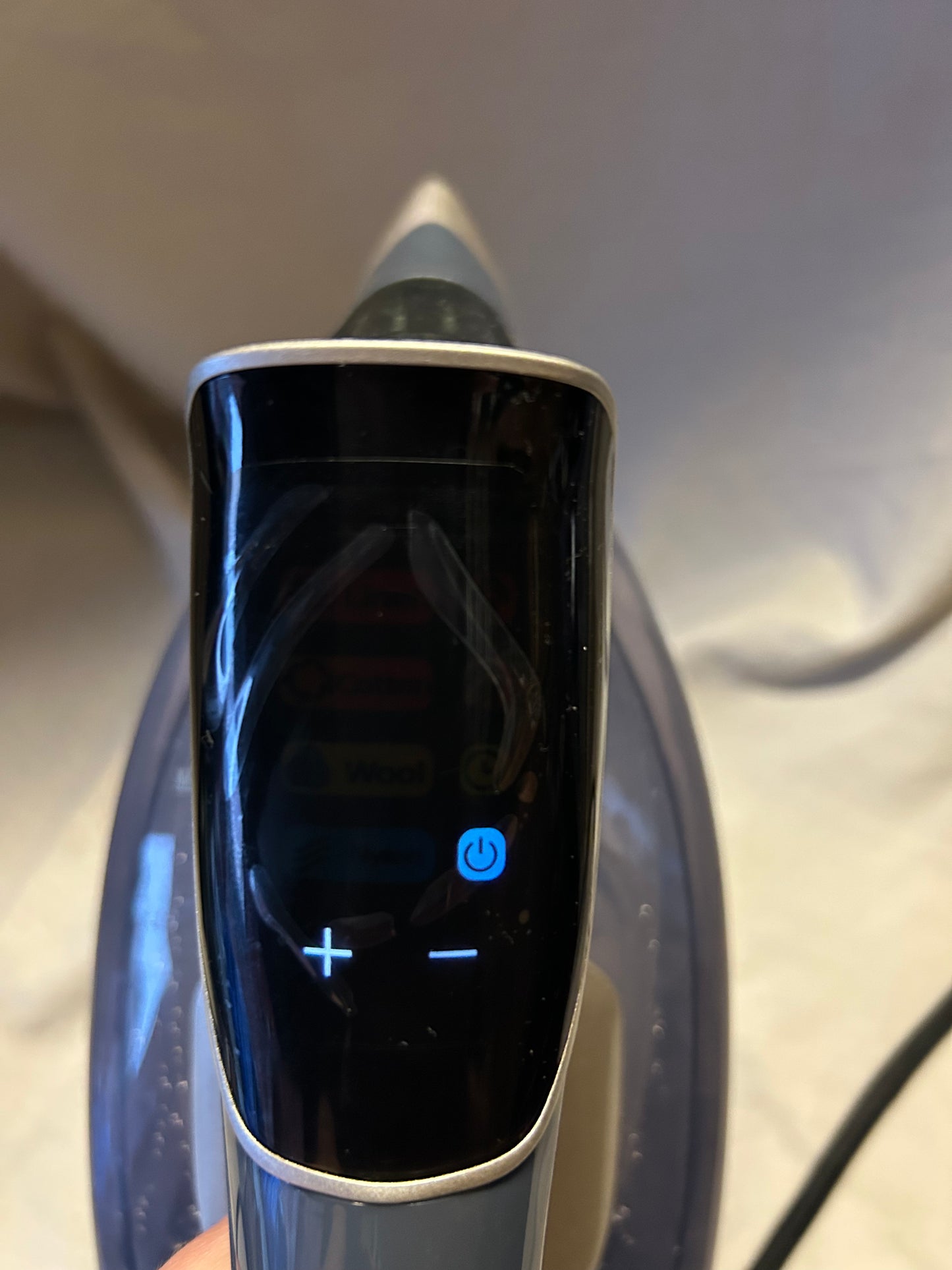 Beldray 3200W Steam Iron – Digital LED Touchscreen, Non-Stick Ceramic Soleplate, Powerful Vertical Steam, 4 Preset Heat Modes, Auto Shut Off, 320ml Water Tank, Anti-Limescale, Self-Cleaning, 3m Cord
