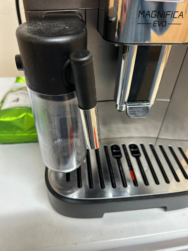 De'Longhi Magnifica Evo ECAM290.83.TB, Fully Automatic Coffee Machine with Milk Frother, Compact Size Bean to Cup Machine, LatteCrema Hot System, 7 Recipes, Soft Touch Colored Display, Black