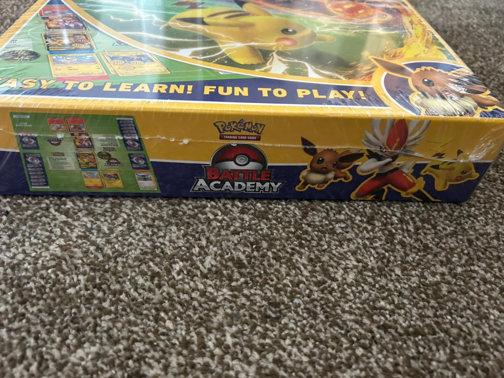 Pokémon Trading Card Game Battle Academy (Cinderace V, Pikachu V & Eevee V)