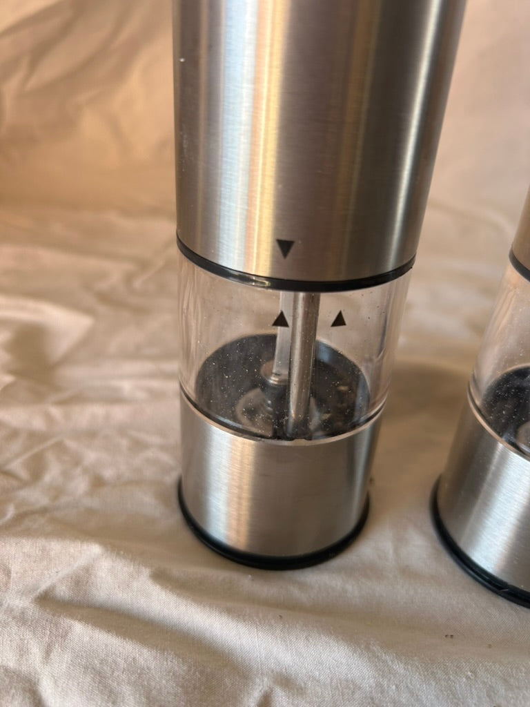 Salter COMBO-9684 Electric Salt & Pepper Grinder Set Stainless Steel Mills & Funnel, Push Button Operation, Battery Powered, Ceramic Mechanism, Adjustable Fine to Coarse Grind, Easy Refill