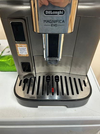 De'Longhi Magnifica Evo ECAM290.83.TB, Fully Automatic Coffee Machine with Milk Frother, Compact Size Bean to Cup Machine, LatteCrema Hot System, 7 Recipes, Soft Touch Colored Display, Black