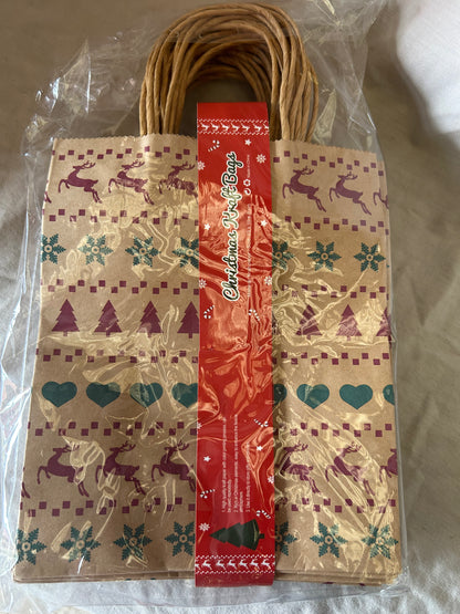 24 PCS Kraft Christmas Bags, Cabilock 6 Style Christmas Gift Bags for Presents, Christmas Wrapping Bag Gift Wrap Bags Xmas Present Bags with Handle, Small Paper Christmas Gift Box for Festival Party