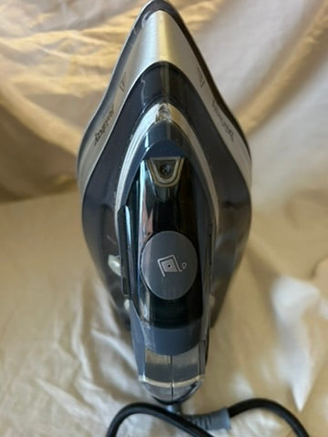 Beldray BEL0820PL Ultra Ceramic 3100W Steam Iron - Dual Soleplate Technology, Variable Temperature Control & Continuous Steam, Easy Grip Handle, 300ml Water Tank, Anti-Calc/Drip Function, Platinum
