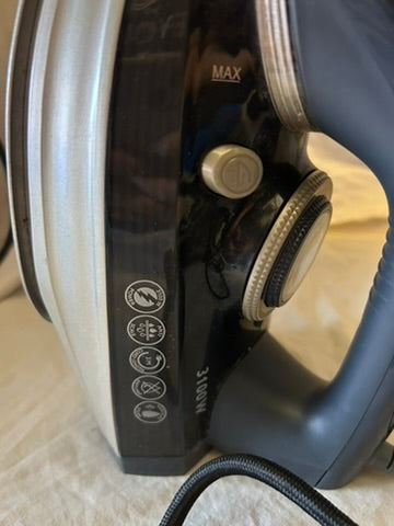 Beldray BEL0820PL Ultra Ceramic 3100W Steam Iron - Dual Soleplate Technology, Variable Temperature Control & Continuous Steam, Easy Grip Handle, 300ml Water Tank, Anti-Calc/Drip Function, Platinum